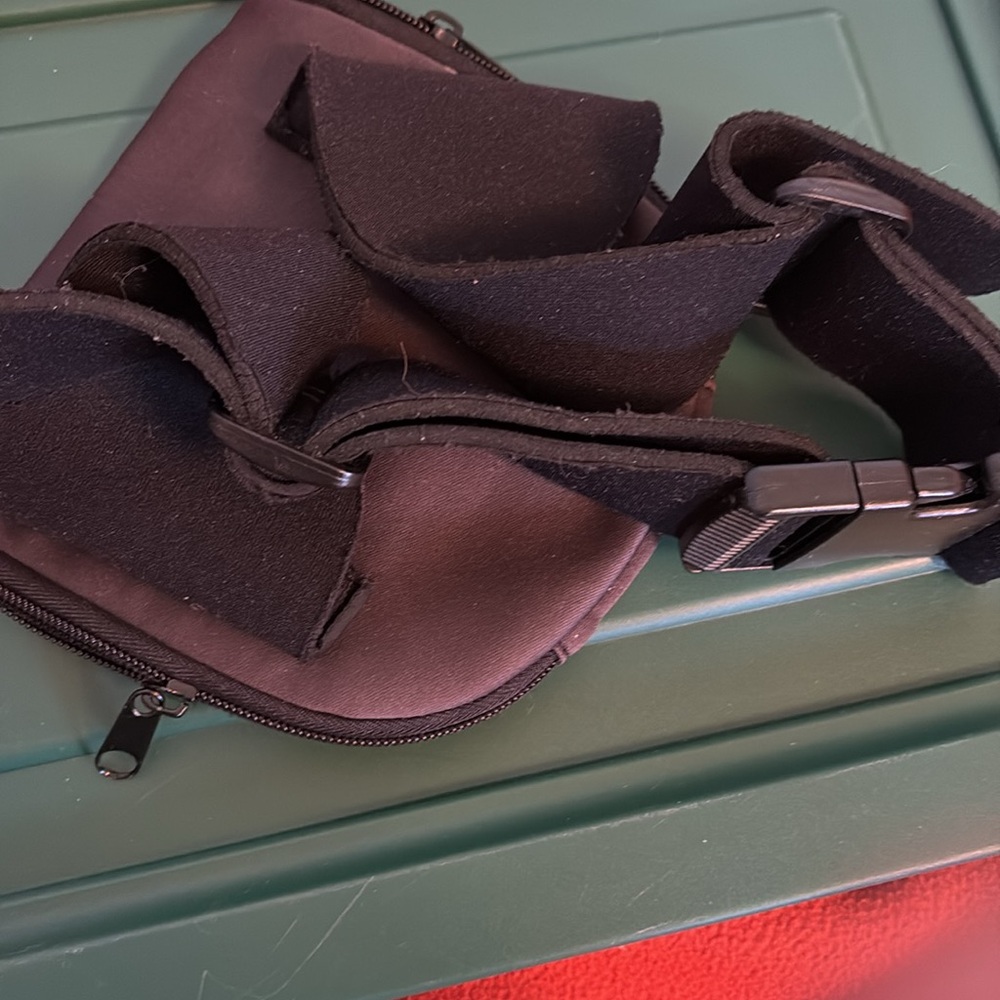 ~Panasonic~ Vintage CD Jogger Fanny Pack - Picture 2 of 5